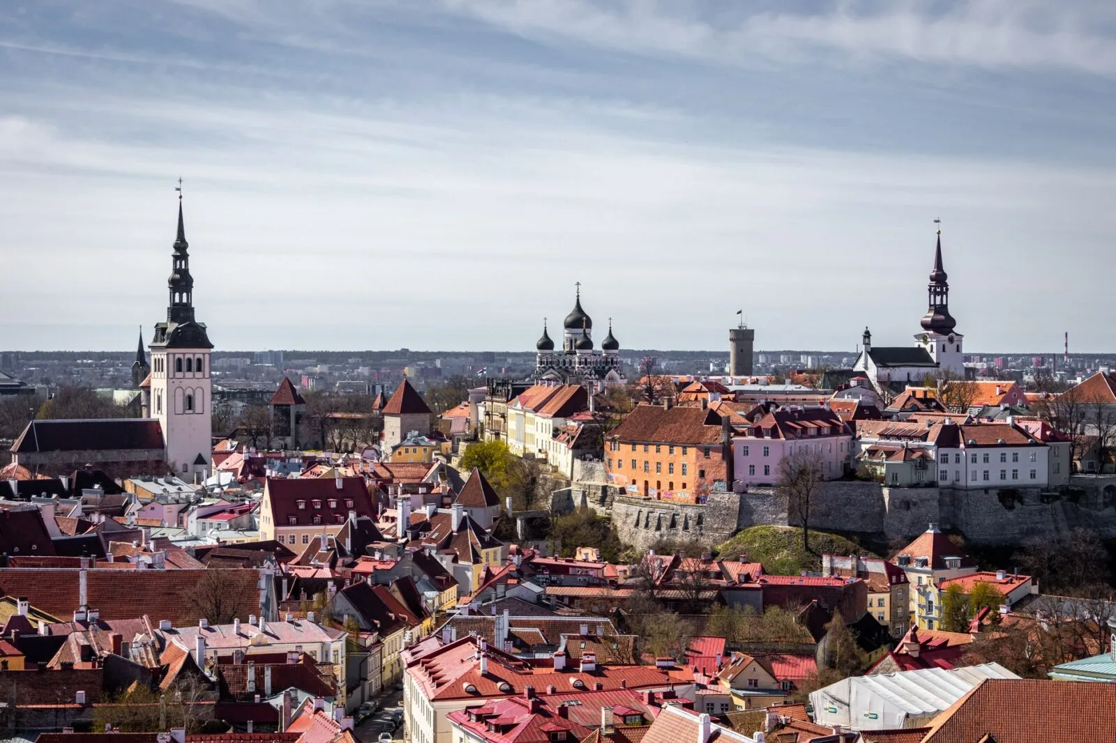 Tallinn’de Ortaçağ’dan Sovyet’e: Bir Gezginin Gözünden Estonya’nın Başkenti Tallinn’de Ortaçağ’dan Sovyet’e: Bir Gezginin Gözünden Estonya’nın Başkenti